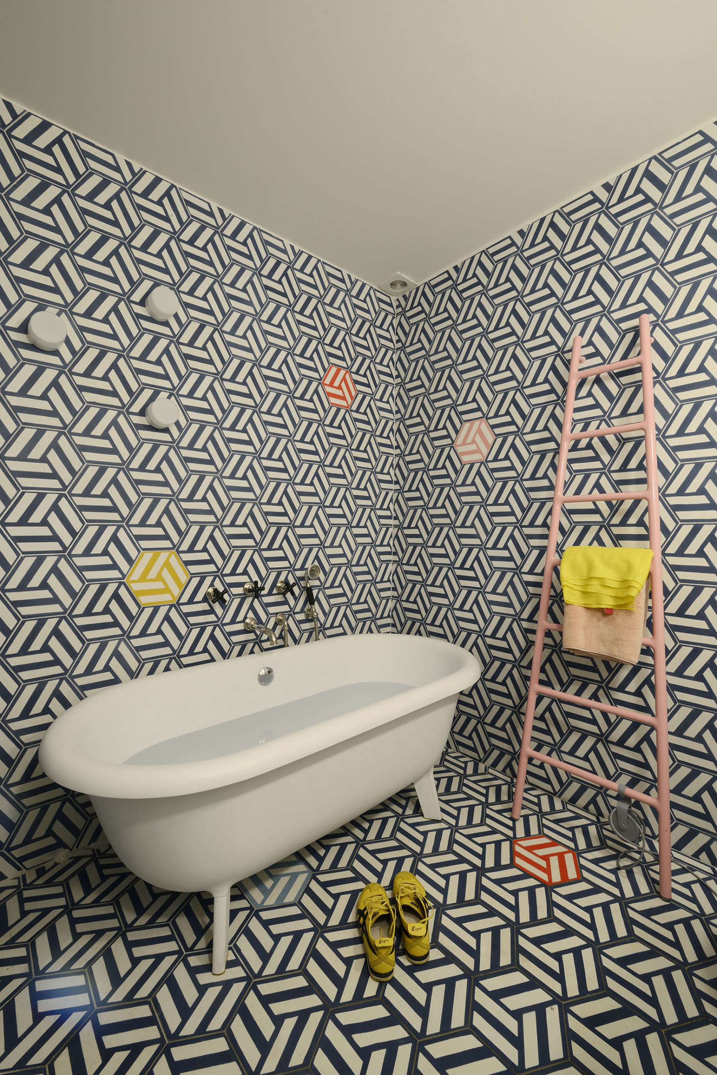 The bathtub is also from Agape