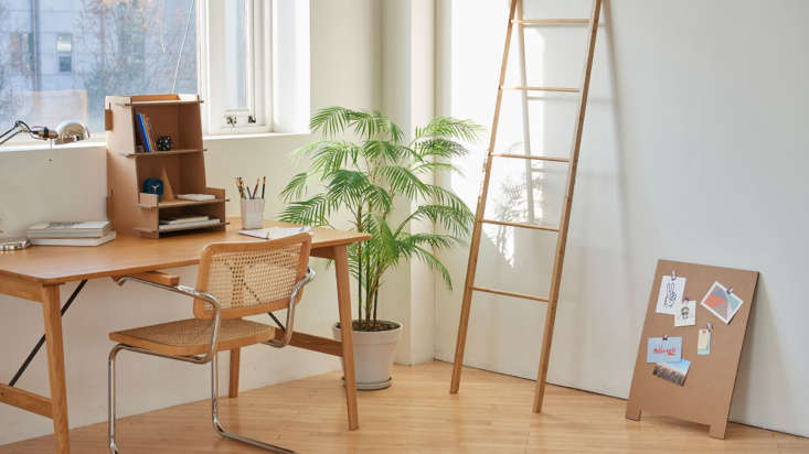 two more dezeen ideas: a diy cardboard desk shelf and pinboard. 20