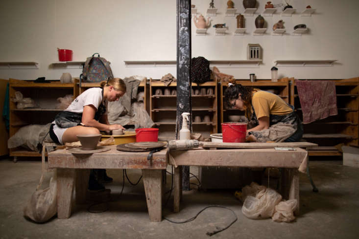  leta heigley and brooke willis work on bowls for the pinnacle collec 21