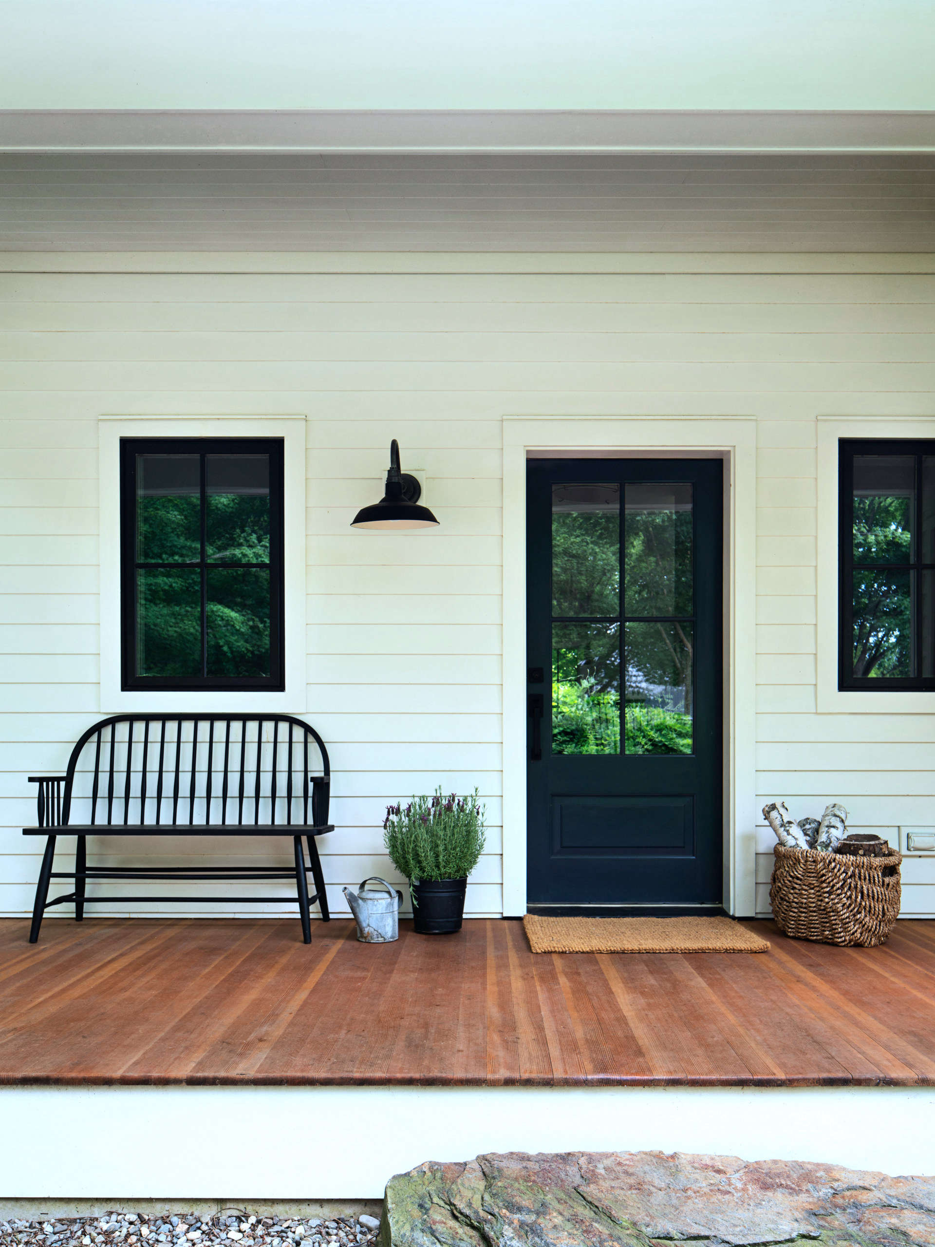 Porter injected the house with a clean-lined, black-and-white refresh that, as she puts it, 