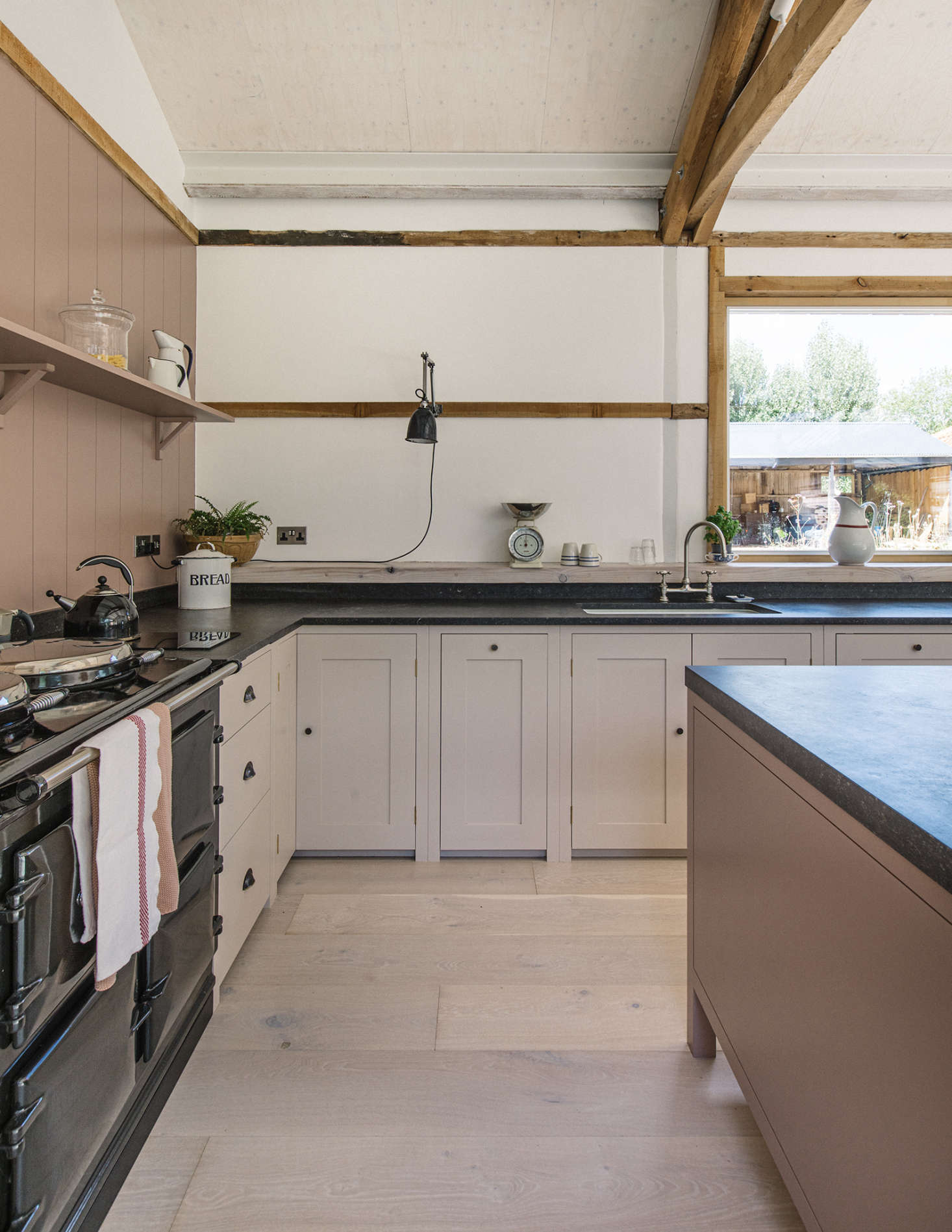 The owner loved her Aga cooker at the farmhouse and introduced Aga