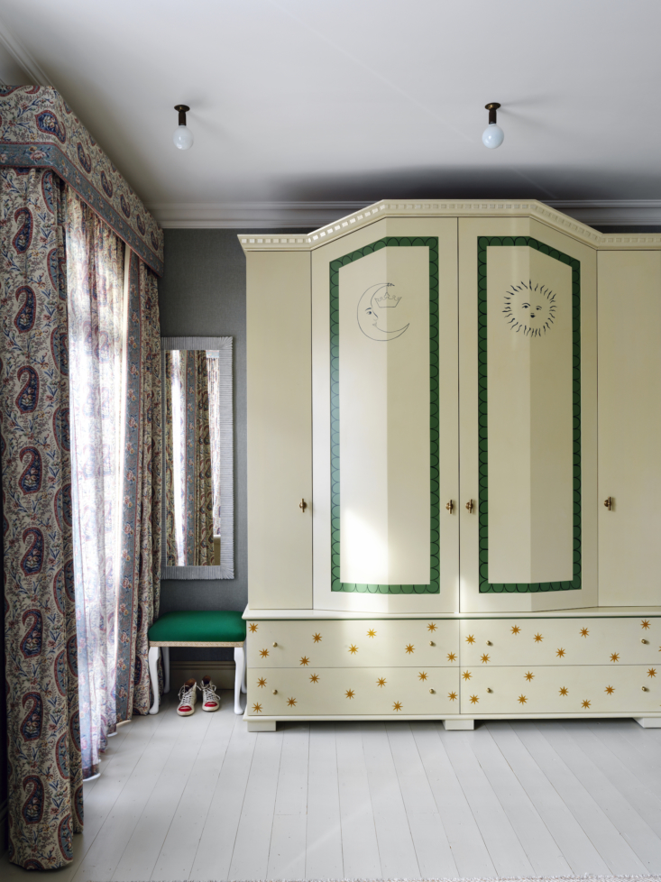 commitment phobic? paint the furniture in lieu of walls, as in this london proj 25