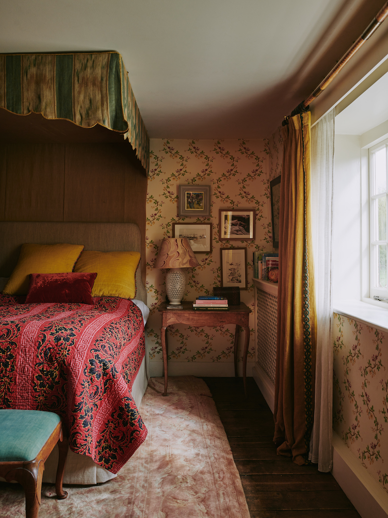 The Joy of Discovery: At Home with British Dealer/Decorator Max Rollitt ...