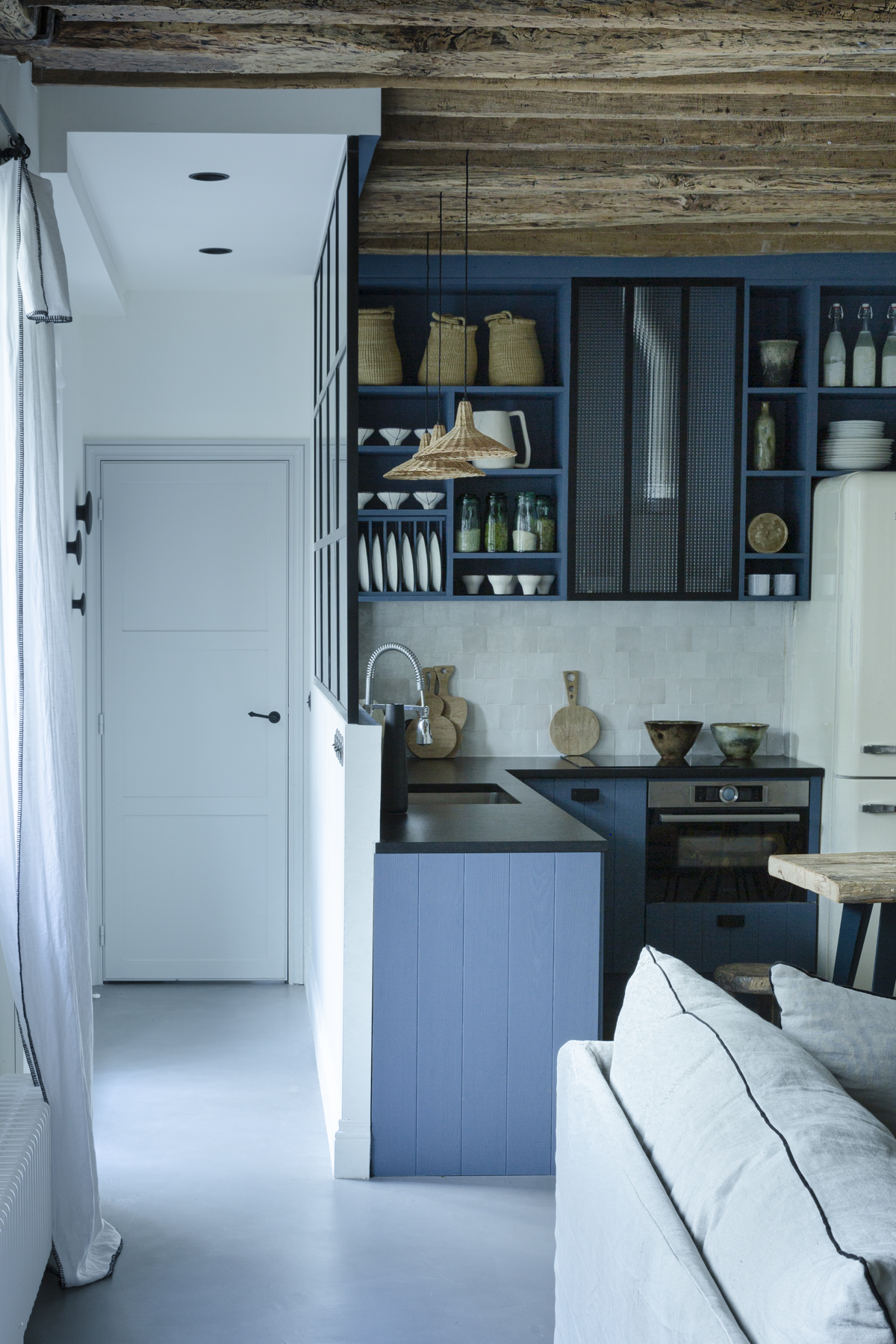 Kitchen of the Week: An Efficient Cook Space in a Quiet Corner of Paris ...