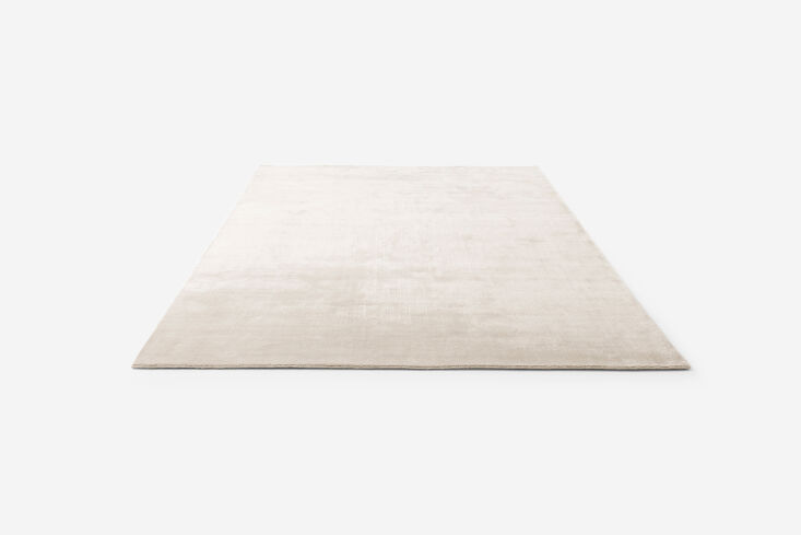 the vipp wool bamboo rug in white is designed for the living room or bedroom; f 28