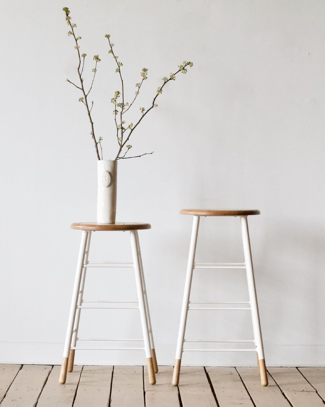 Remodelista Reconnaissance TwoTone Counter Stools in a Photographer's