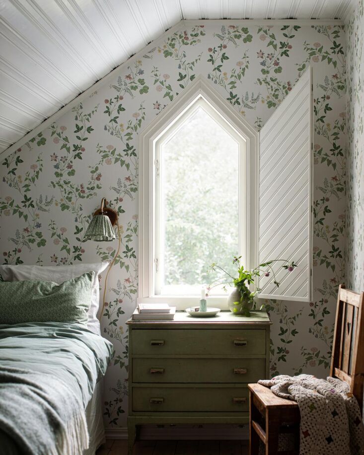 aforementioned midsummer eve is perfect for a snug bedroom. 20