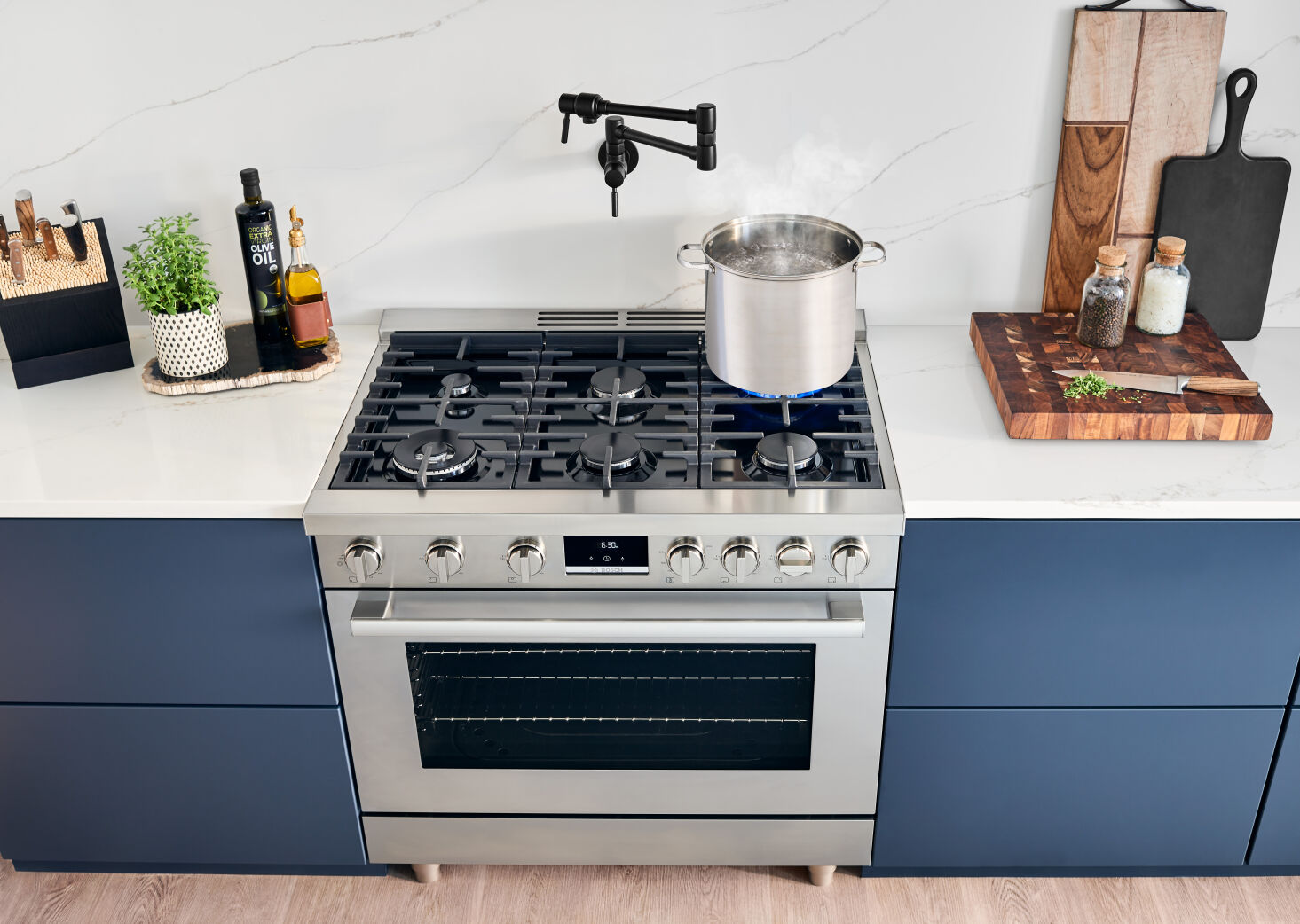 Gas vs. Electric vs. Induction CooktopsRemodeling 101 Remodelista