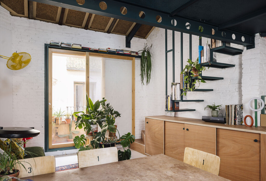 View of 22 Budget Apartment Living Room Ideas for Small Spaces