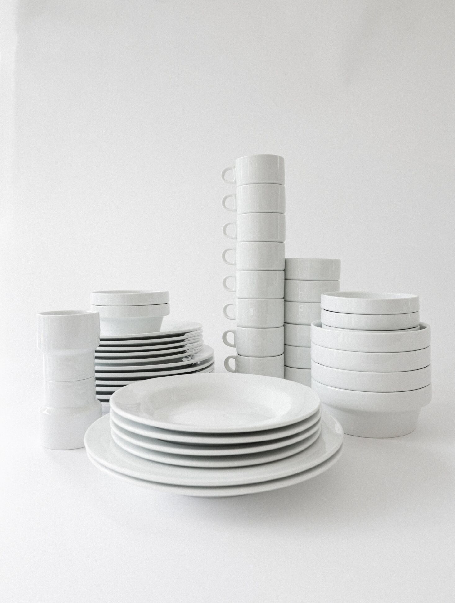 Design Sleuth: Stackable TC100 Bauhaus-Inspired Dinnerware - Remodelista