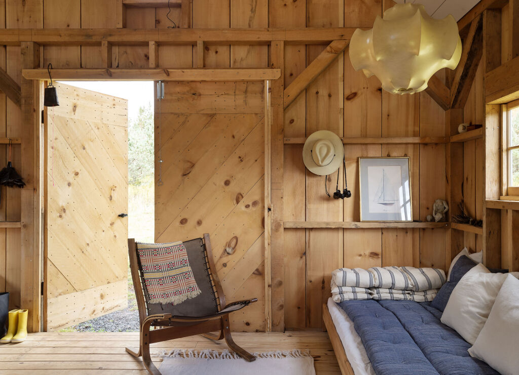 Steal This Look: A One-Room Cabin in the Catskills - Remodelista