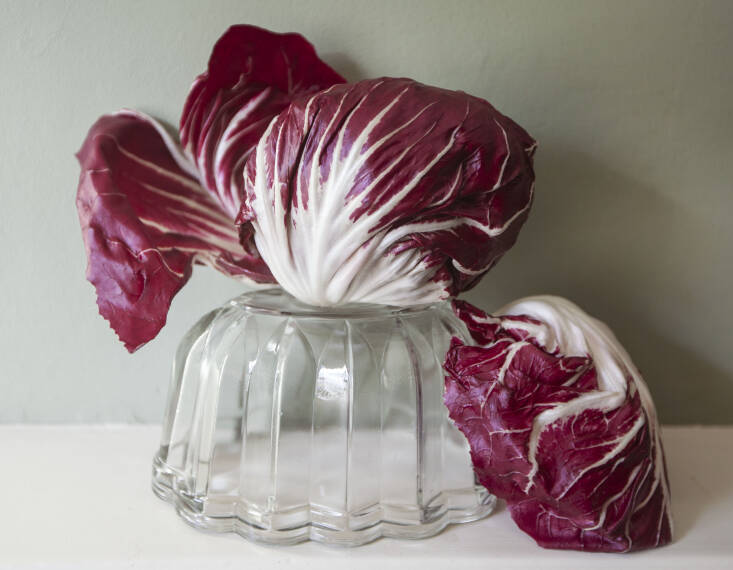what are the experts\2\17; favorite valentine\2\17;s flowers? swe 18