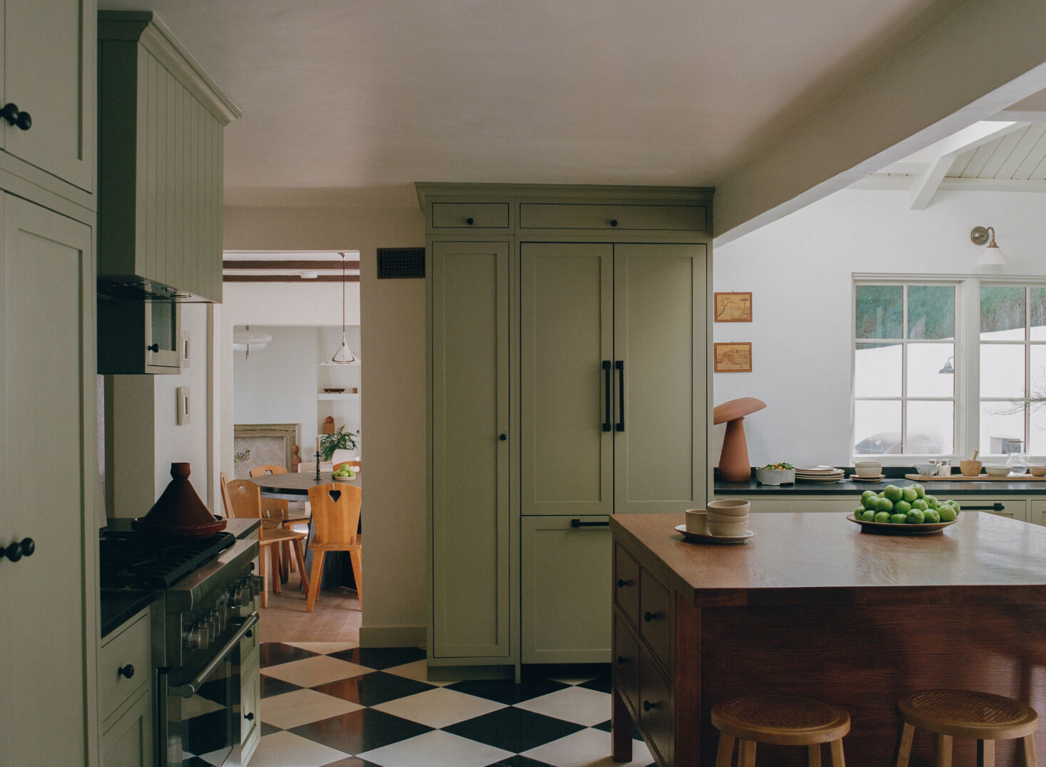 Tudor Revival: 1927 Los Angeles House Remodeled by Designer-Flippers ...