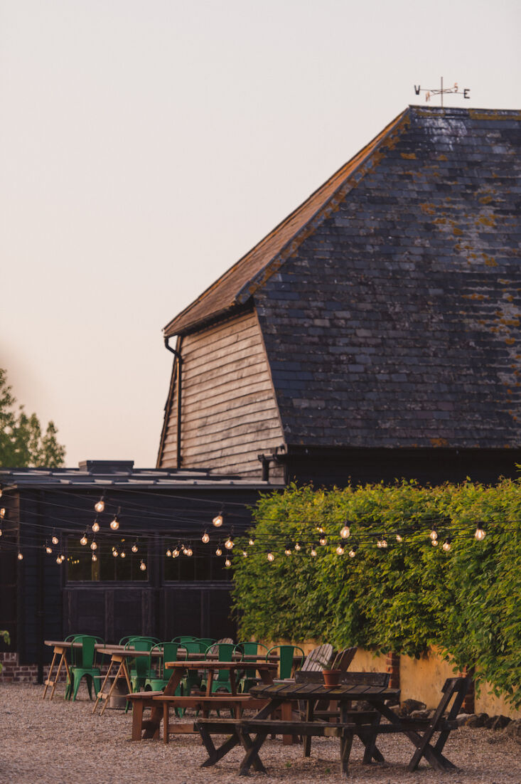 elmley courtyard dining