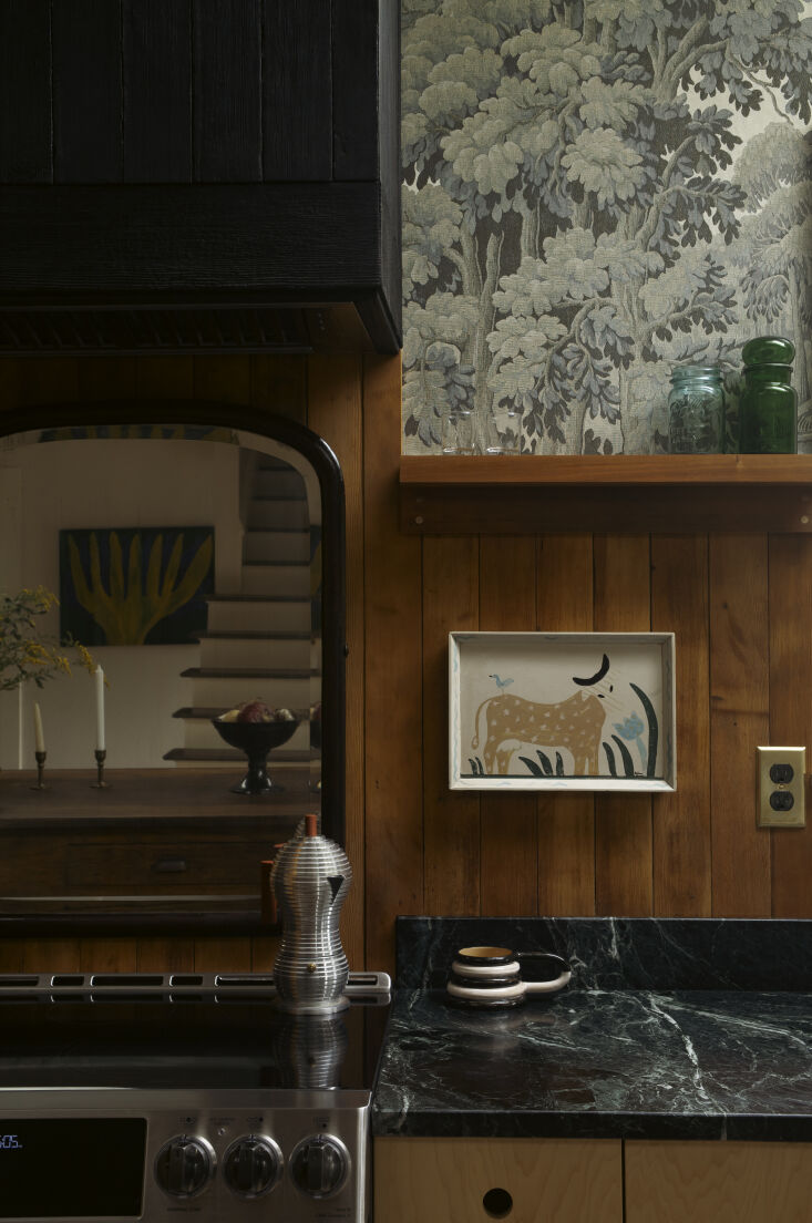 in raisa&#8\2\17;s kitchen: mirror as backsplash. 29