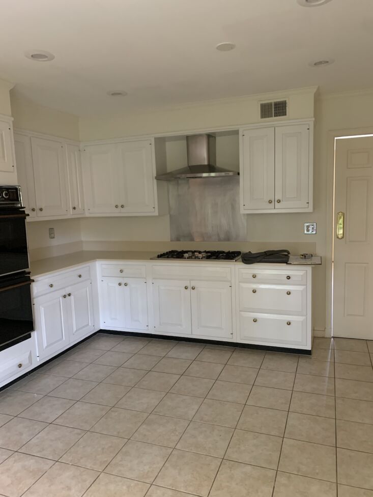 the kitchen was white on beige. 32