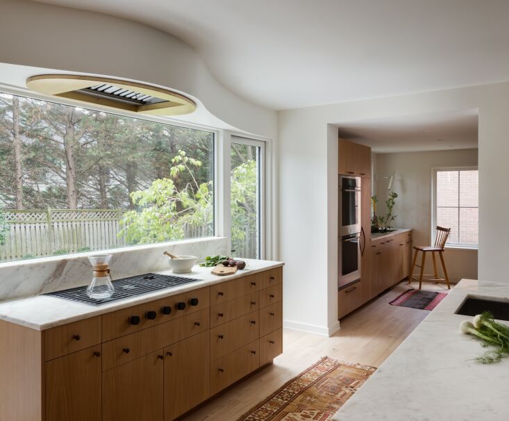 \2\20;the copious storage provided by the partition allowed the homeowne 22