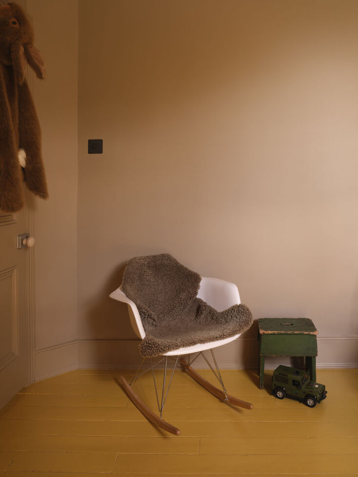 for a rich combination of bright yellow and brown, london designer jill macnair 20