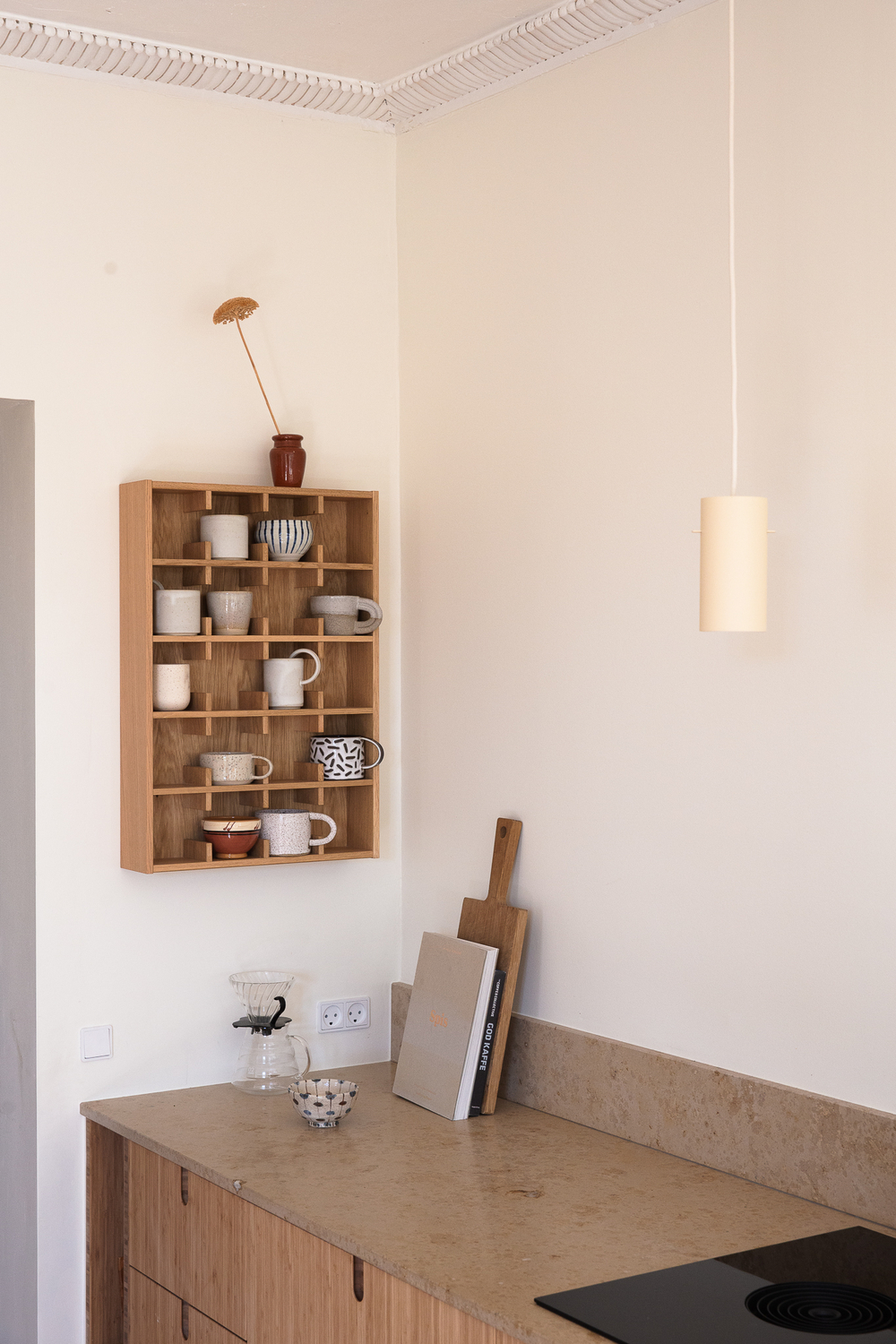 sætter cup shelves are ideally positioned near where coffee and tea are served 18