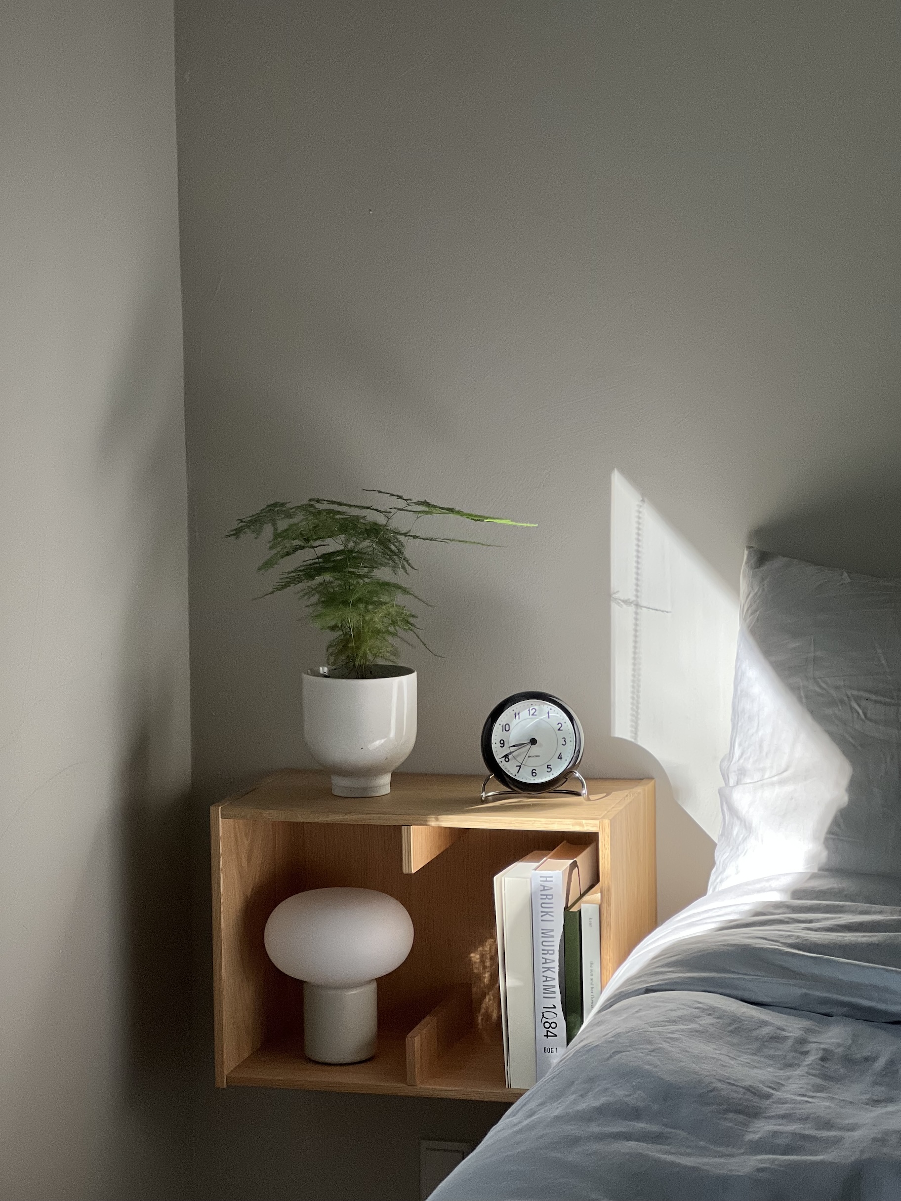 caroline\2\17;s latest design, the versatile sætter shelf \2 in oiled o 24