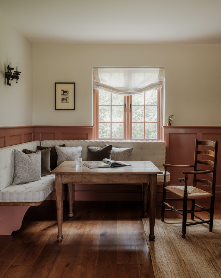 another terracotta red admired by architect astrid houssin, sang de boeuf from  25