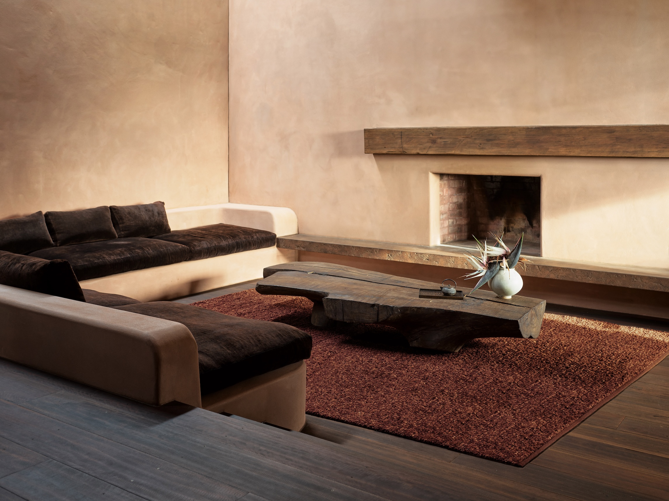 the sunken living room, tom tells us, is \2\20;a signature in emma’s d 21