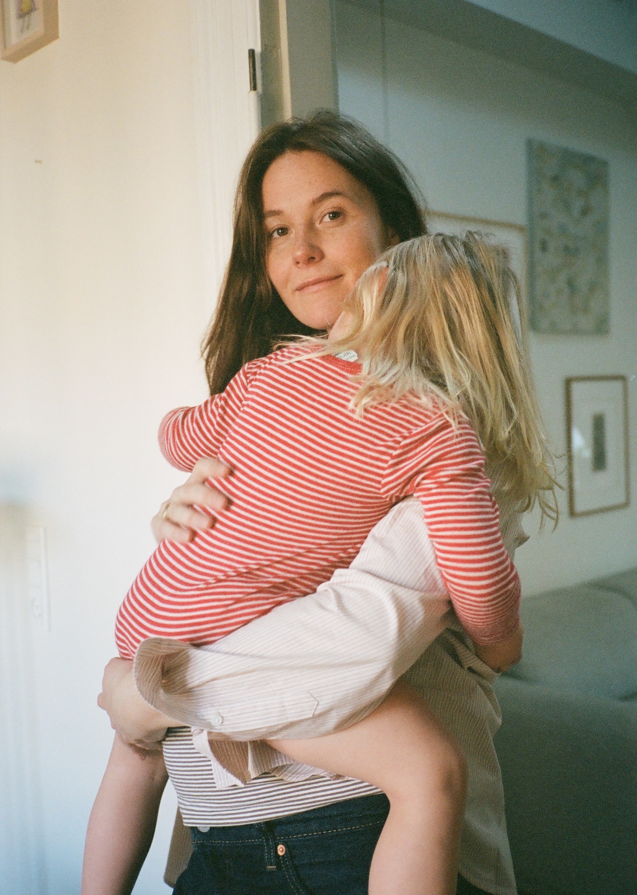 freja, here with her three year old daughter, ruth, and expecting a second chil 17