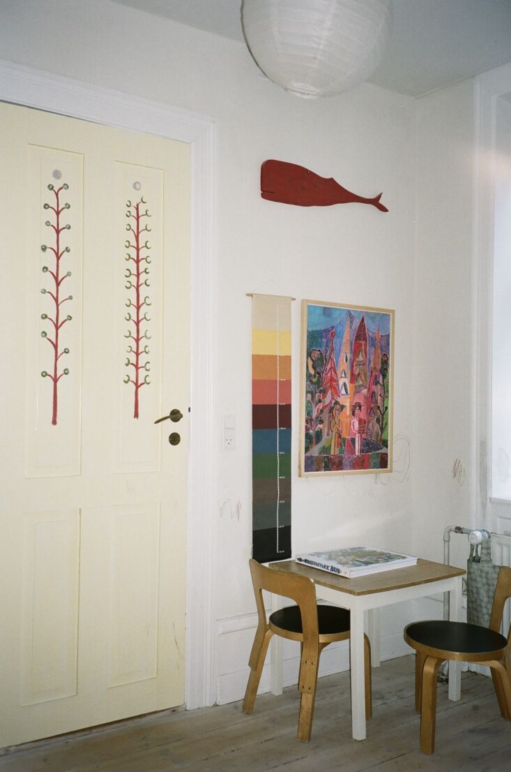 freja embellished ruth\2\17;s door with \2\20;sun and moon trees& 32