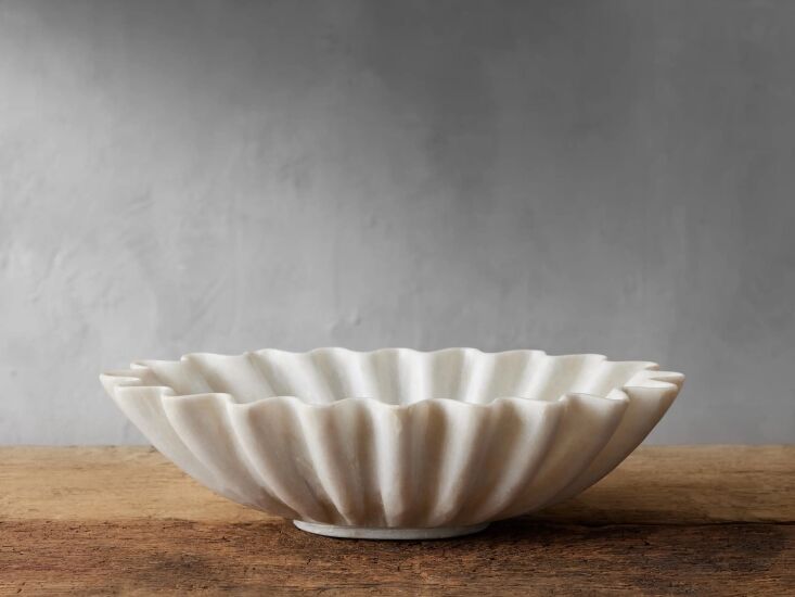 the hillcrest serving bowl from soho house is no longer available, but the whit 28