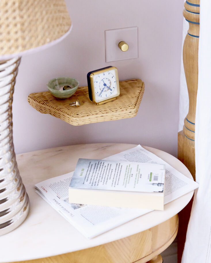 matilda&#8\2\17;s bedside table, complete with a båge & söner alarm c 29