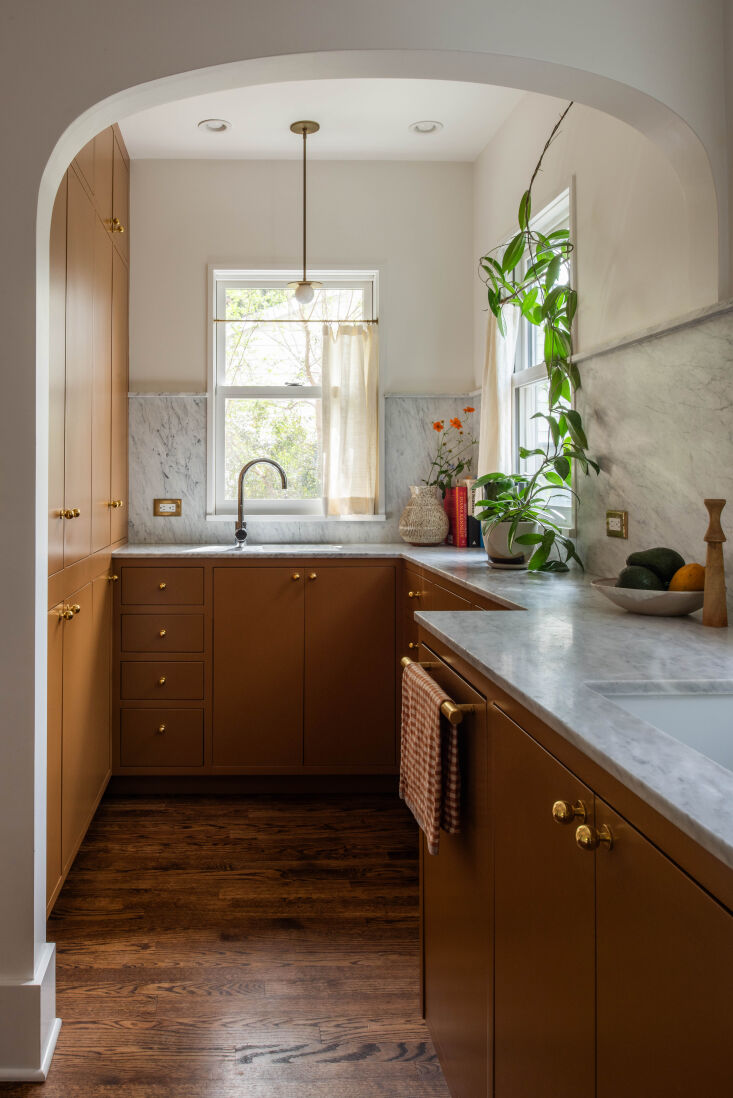 architects chelsie lee and emily knudsen of portland, oregon based attend inter 18