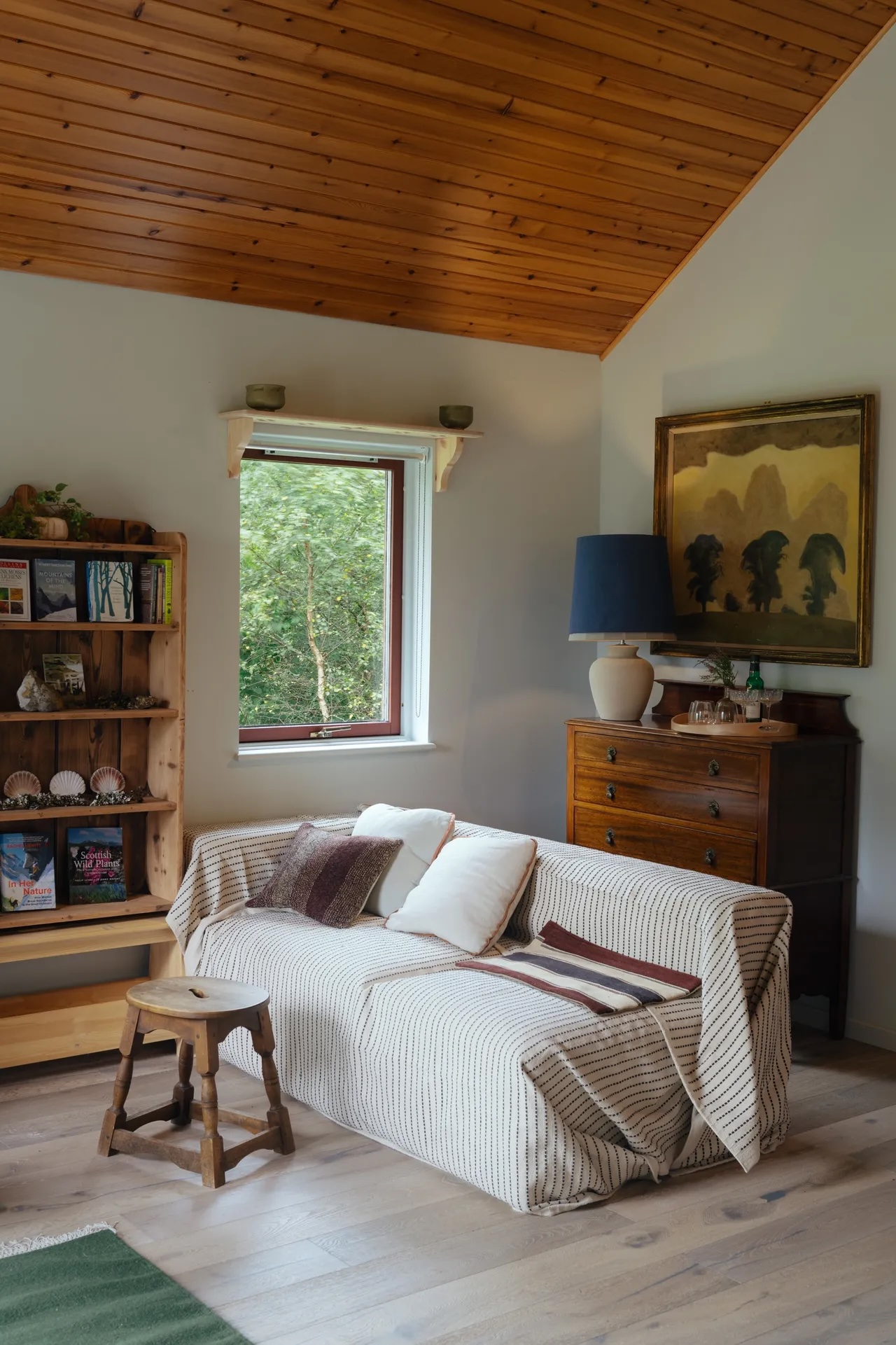 we approve of the living room\2\17;s cotton rug draped sofa: see 5 easy, 29