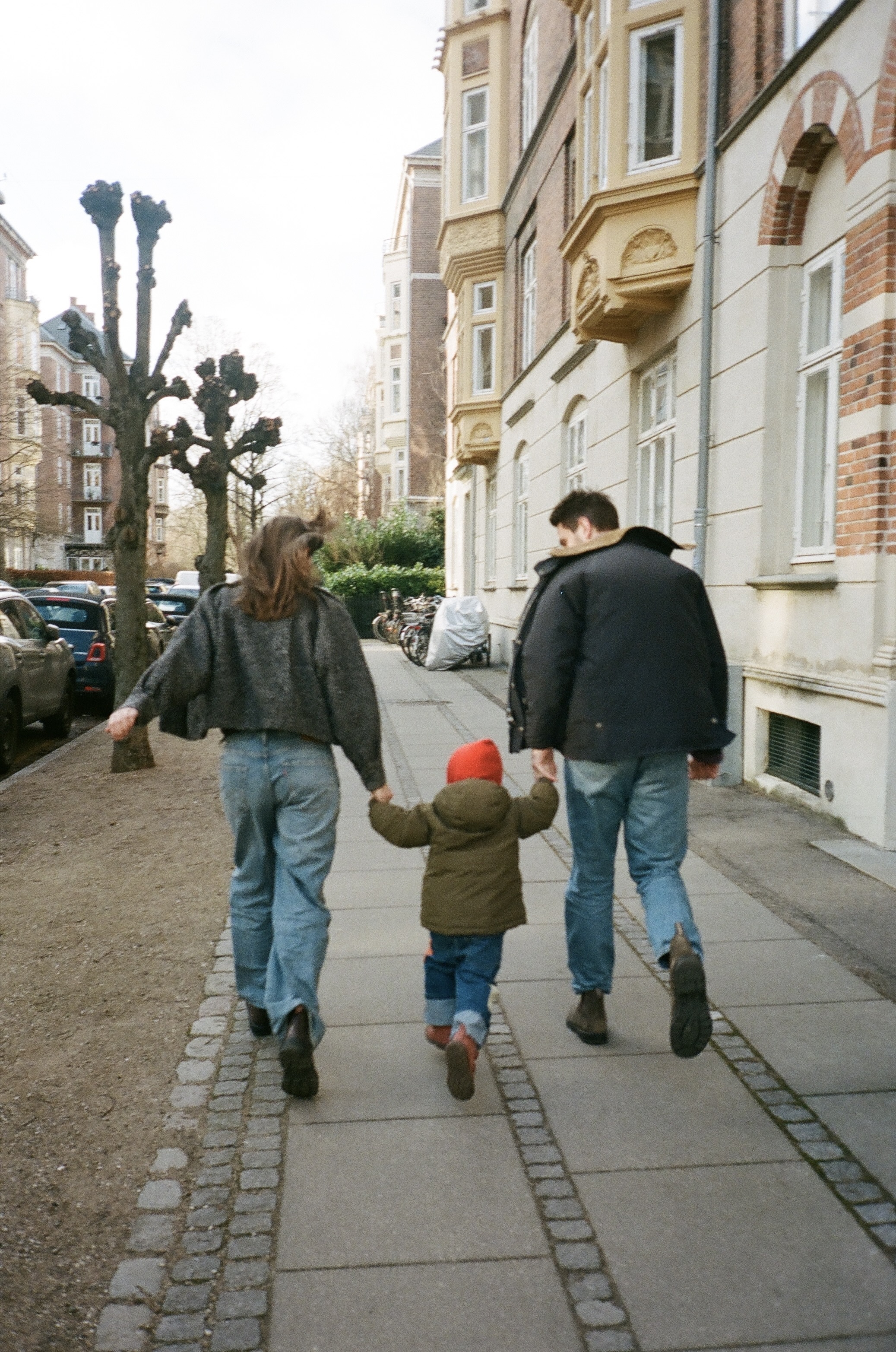 an instant mural created from belarte studio&#8\2\17;s climbing monkeys wal 34