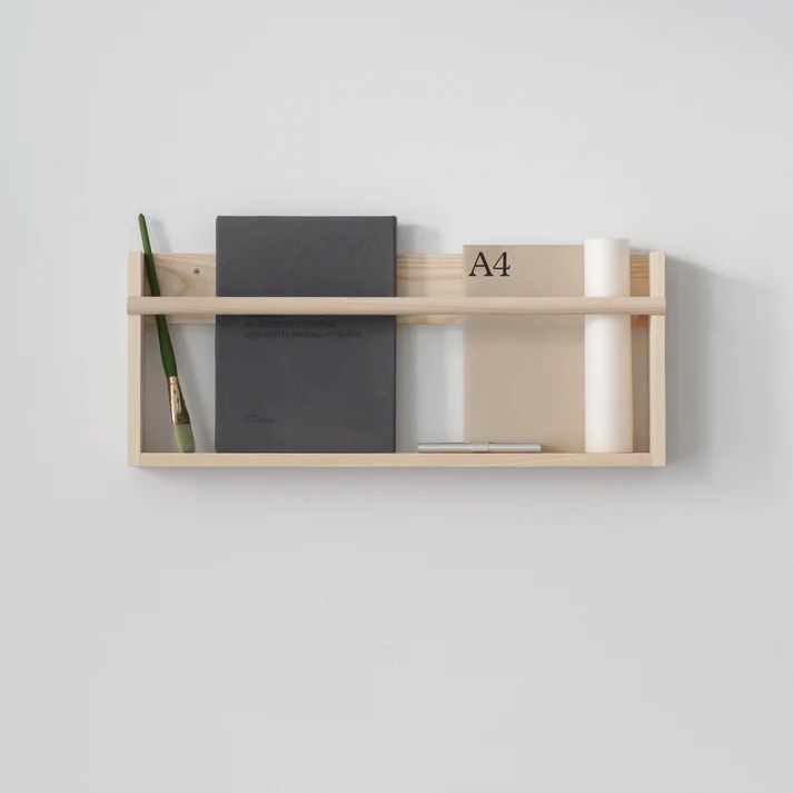 with its front dowel, the petite display wall shelf \2\20;is for that fa 18