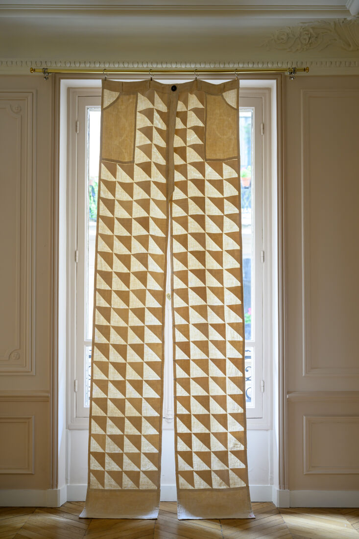 Œuvres sensibles&#8\2\17;s pants curtain from &#8\2\20;a well dressed  32