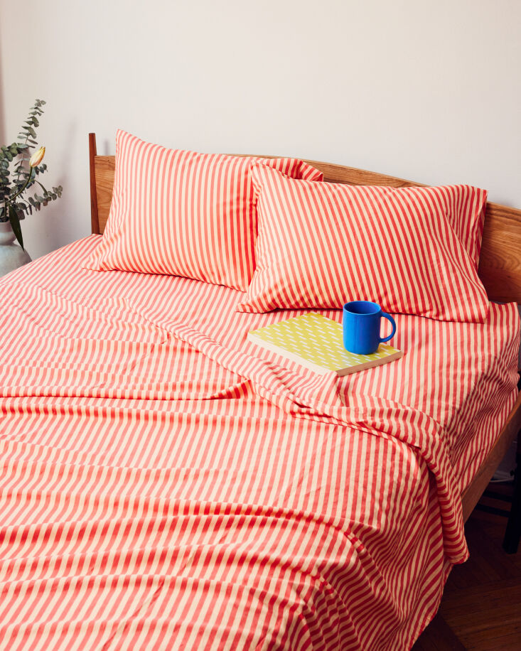 dusen dusen&#8\2\17;s tawny stripe sheets. 31