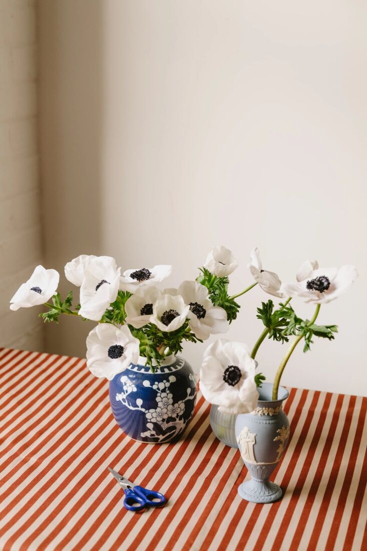 weeknight dinners are more fun with a striped tablecloth as the backdrop. that& 19