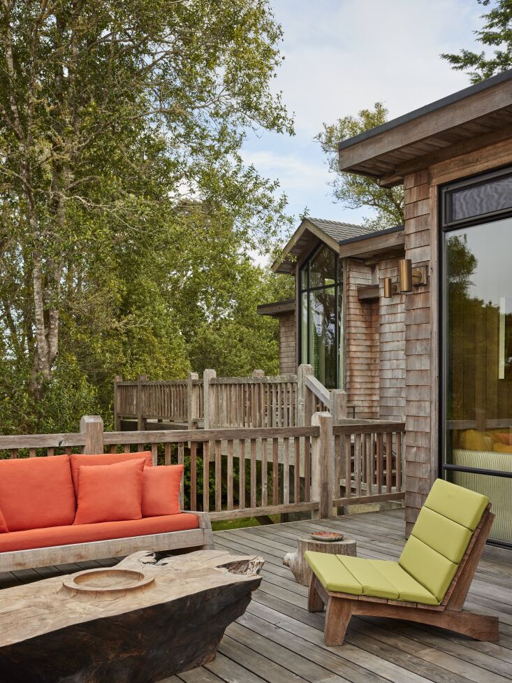 &#8\2\20;the exterior work was minimal: new lighting, additional decking, a 34