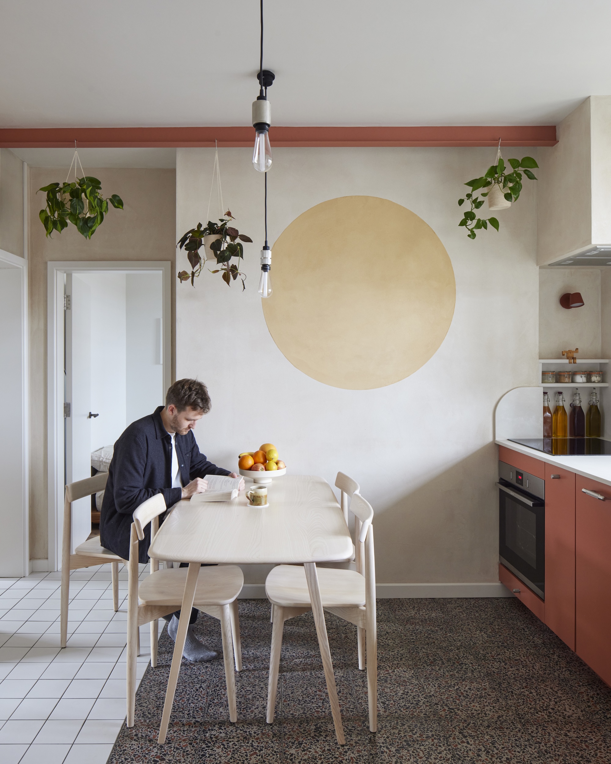 architect josh piddock of studio merlin lives in an eternally sunny london flat 19