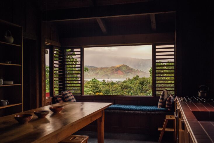 beatrice constructed the bench to optimize for the view beyond. the grey mattre 23