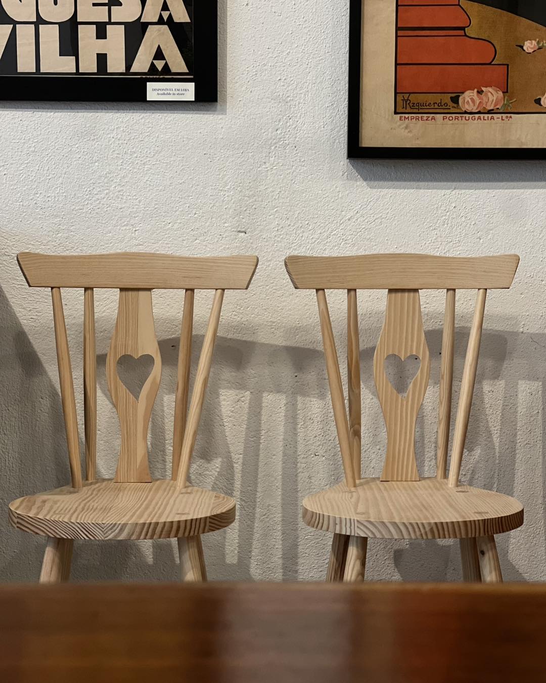 traditional portuguese farmhouse style pine heart chairs in depozito\2\1 24