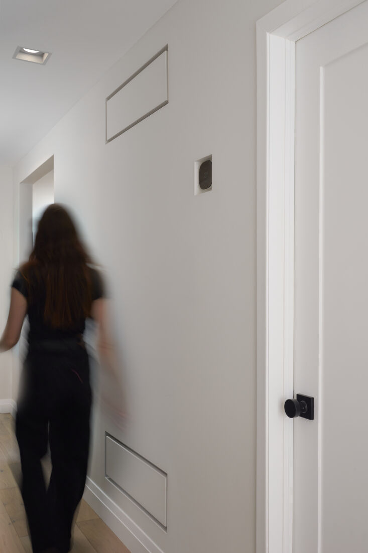 flush wall vent luxe hallway