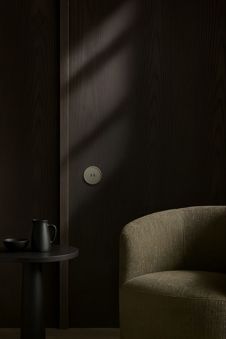 the ground control usb ac port is a &#8\2\20;furniture mounted receptacle b 17