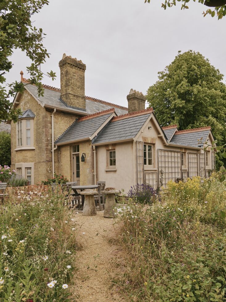 finished in stucco with replicated roof detailing, the new wing was masterminde 28