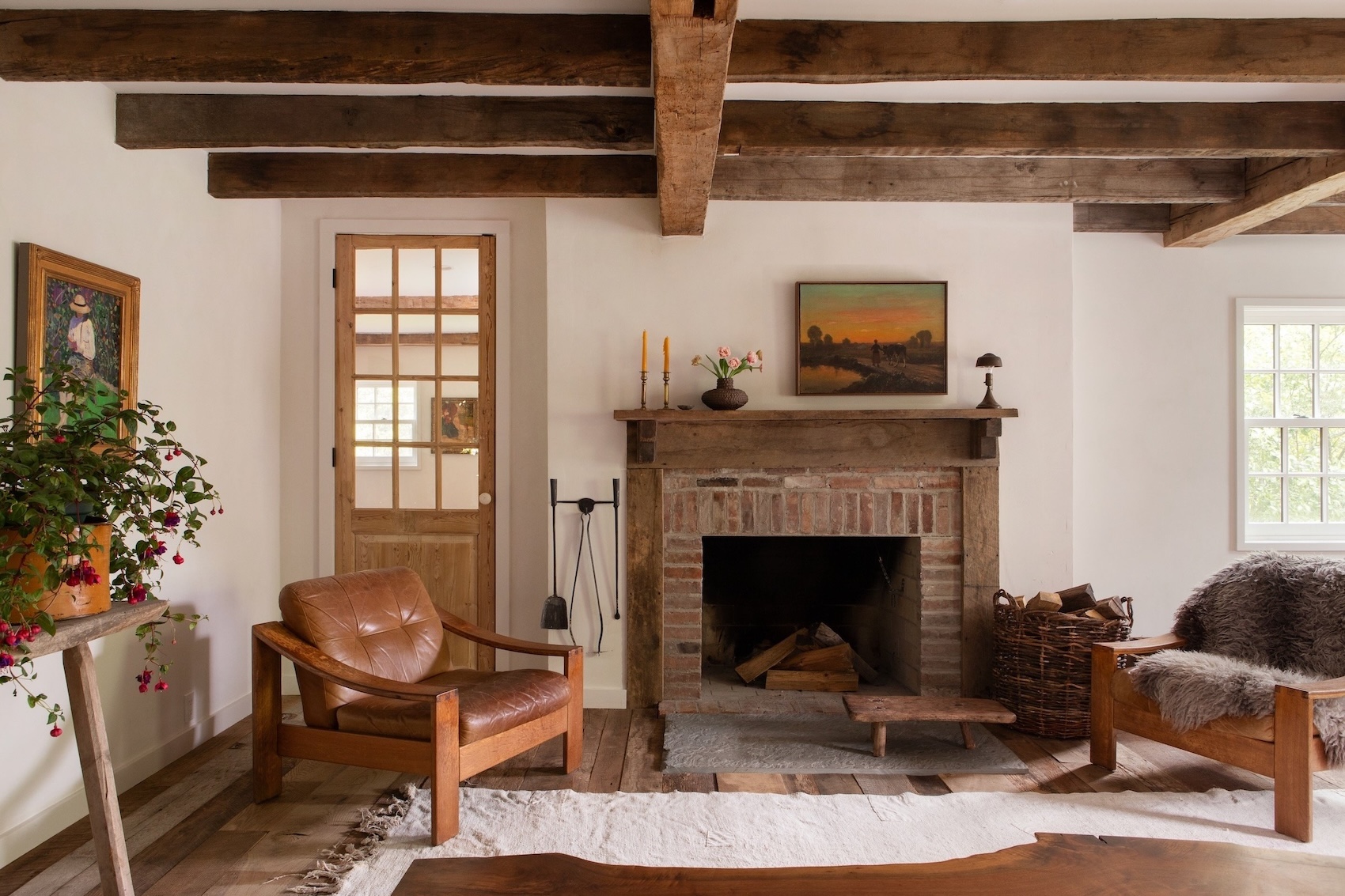 amanda was searching for a new mantel for the living room\2\17;s origina 20