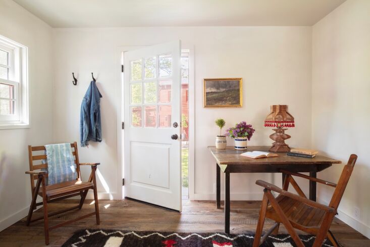 the perfect place for guests: the cottage has upstairs and downstairs bedrooms. 34