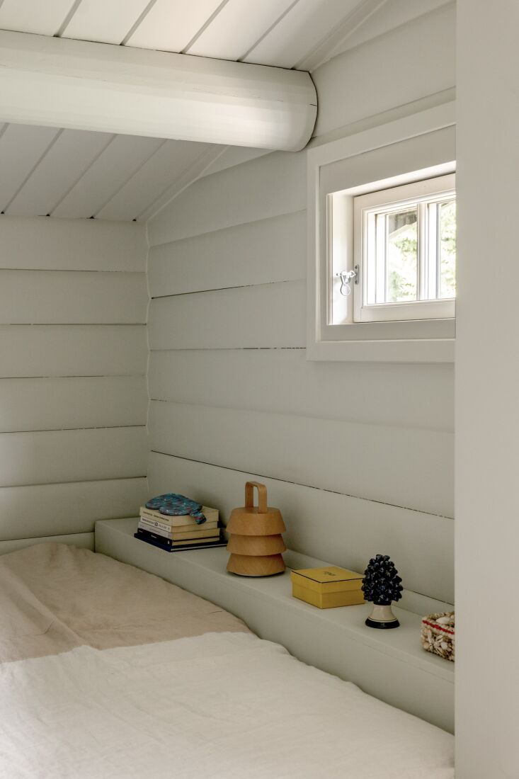 an outtake from this week&#8\2\17;s seaside scandi : a \1970s cabin makeove 17