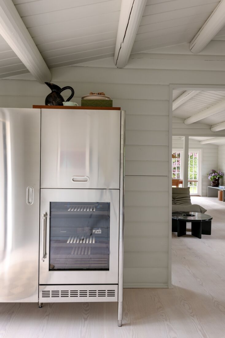 the living spaces flow into our favorite part of the project, the all stainless 20