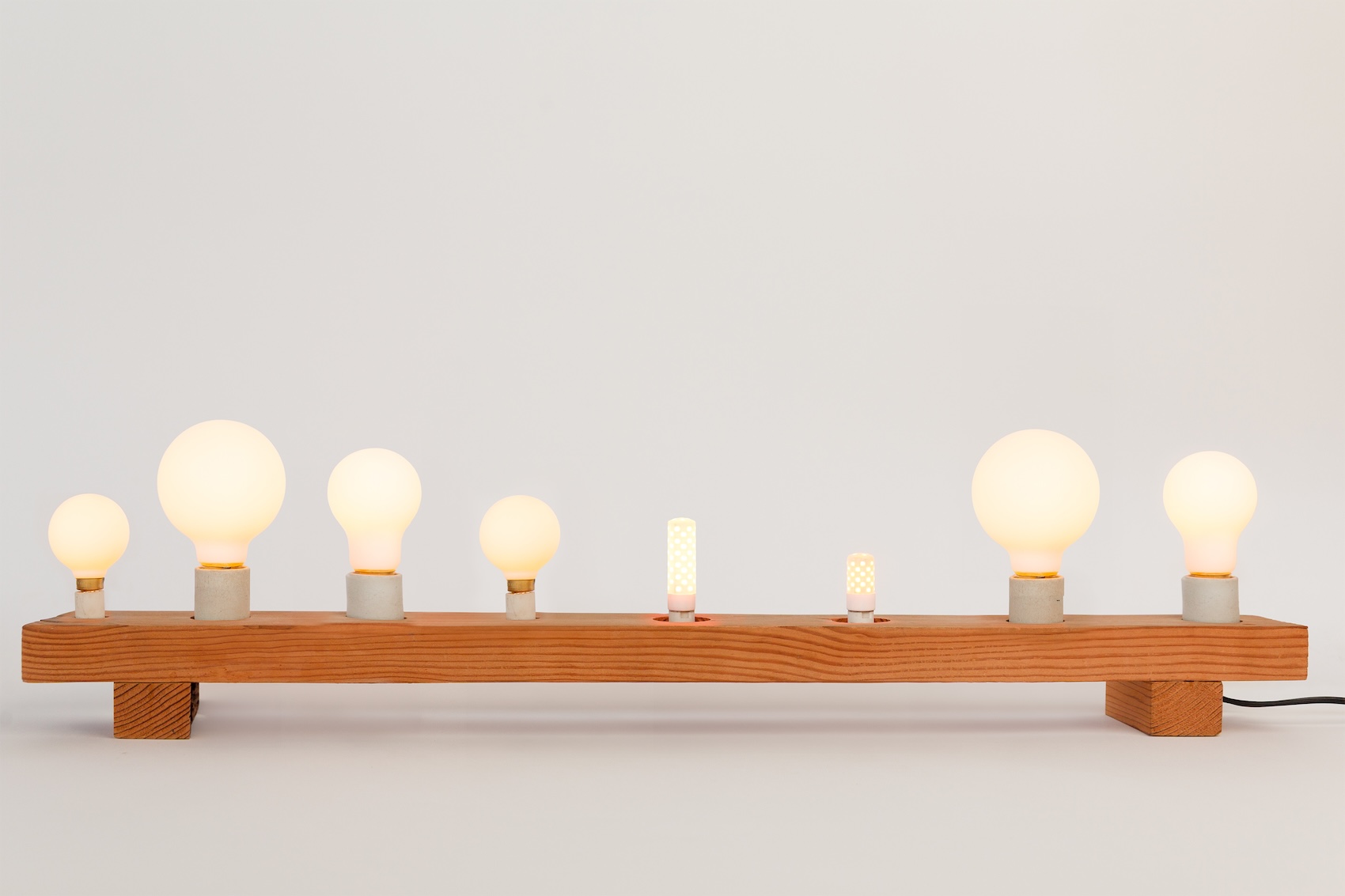 ravenhill studio\2\17;s lineup of dtw led bulbs. the bulbs come with r 21