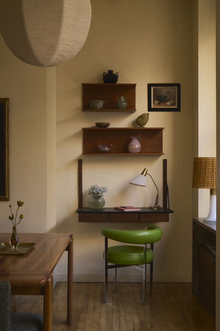 a glimpse into the showroom. photograph by jonathan hokklo. 31